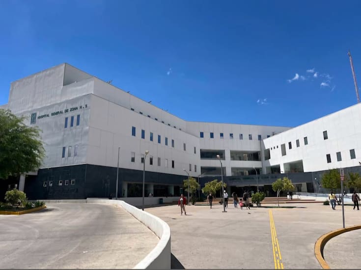 Despachadora de gasolinera resulta intoxicada por inhalación de hidrocarburos en Nogales