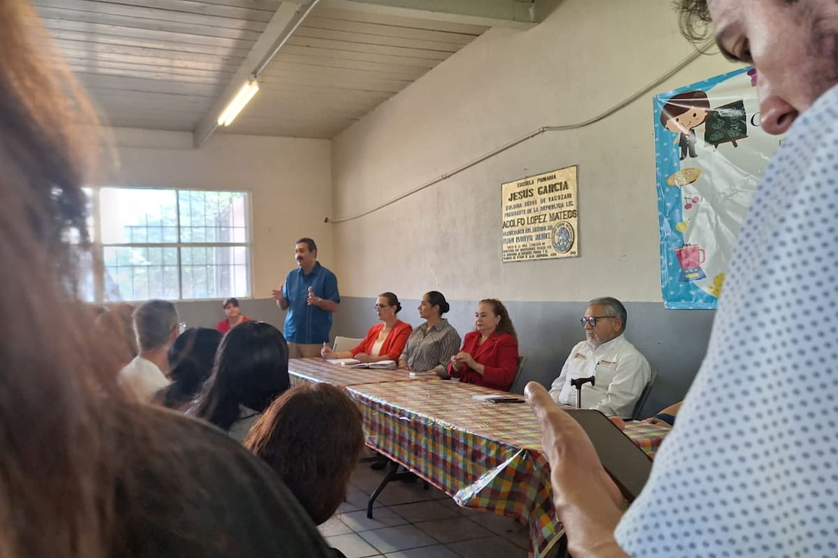 “Nos piden ya no manifestarnos, pero así nomas nos escucharon”, madre de familia de la primaria Jesús García