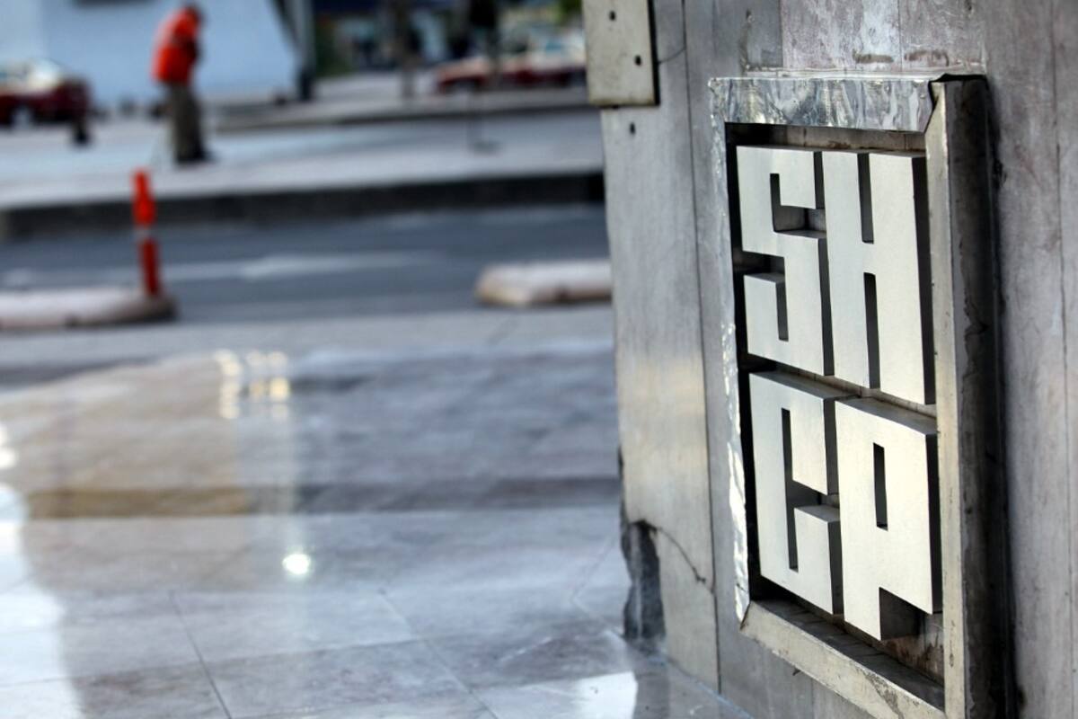 Burócratas rechazan aumento salarial anunciado por Hacienda