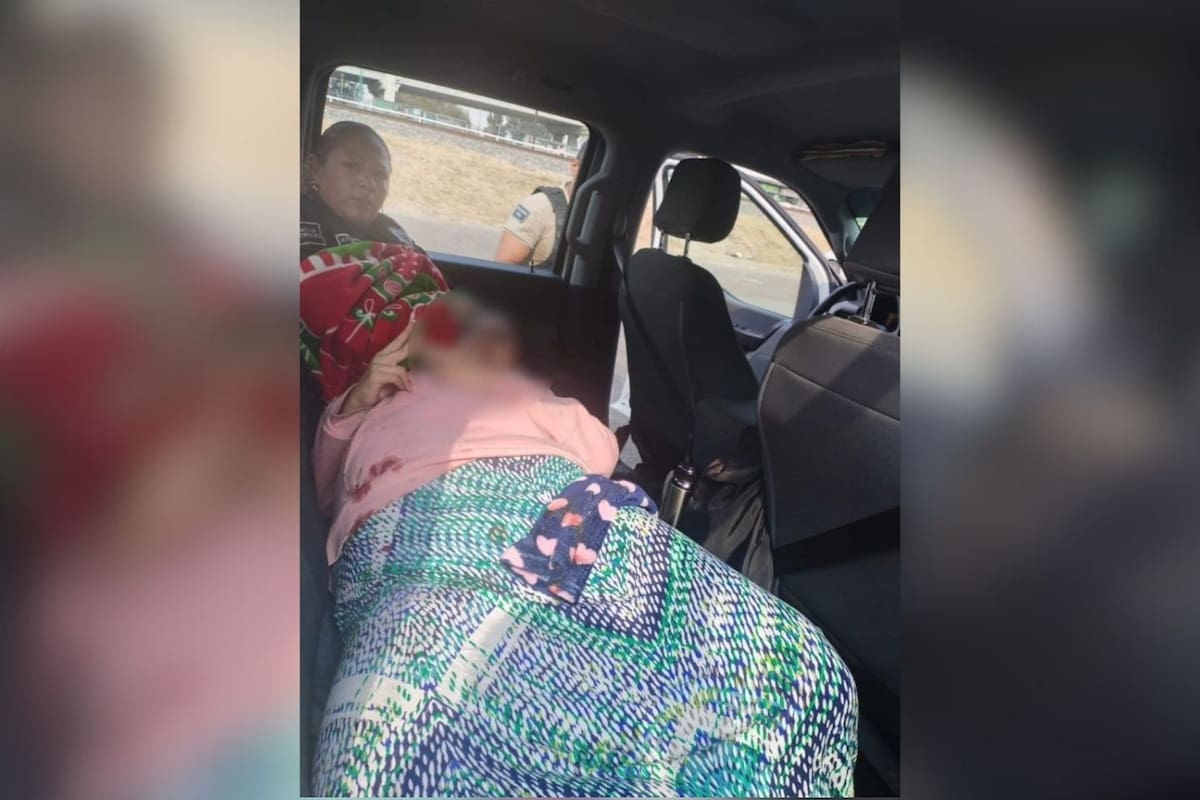 Durante patrullaje preventivo, policías de Ecatepec atienden parto inesperado en el patio de una vivienda