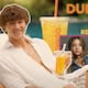 El actor Gavin Casalegno enfrenta críticas tras polémico comercial de Dunkin’ al estilo de Sydney Sweeney