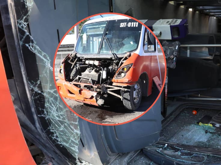 Chocan dos camiones en Hermosillo y uno de ellos se voltea; reportan lesionados