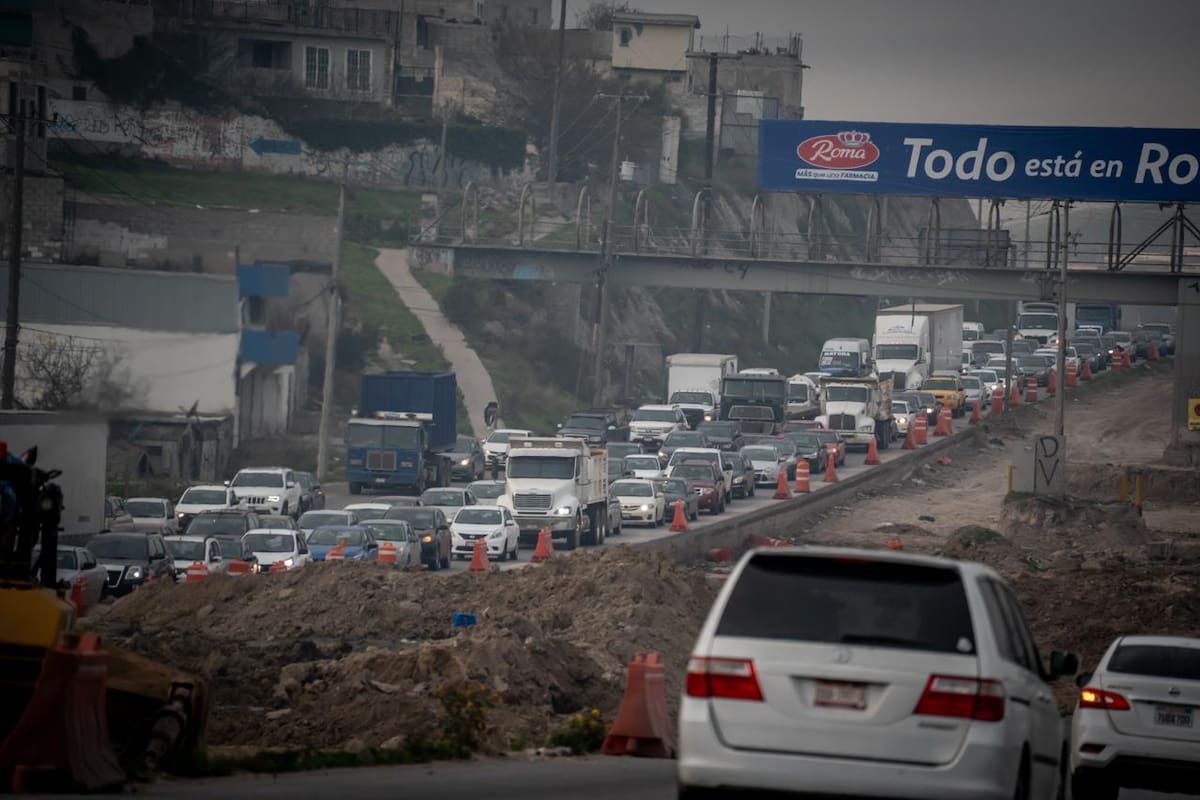 El accidente ocurrió a la altura de Residencial del Bosque y generó afectaciones al tránsito. Foto: Border Zoom
