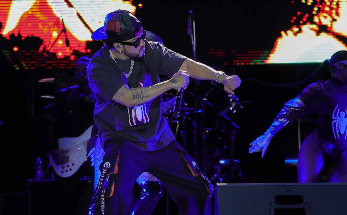 Yandel puso a bailar a miles de personas al presentarse en el escenario principal de las Fiestas del Pitic. FOTO: ELEAZAR ESCOBAR