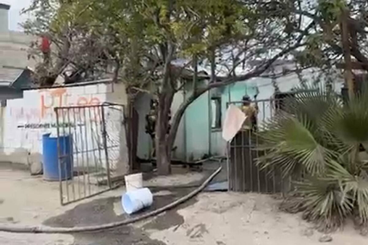 Sofocan Bomberos incendios en dos viviendas