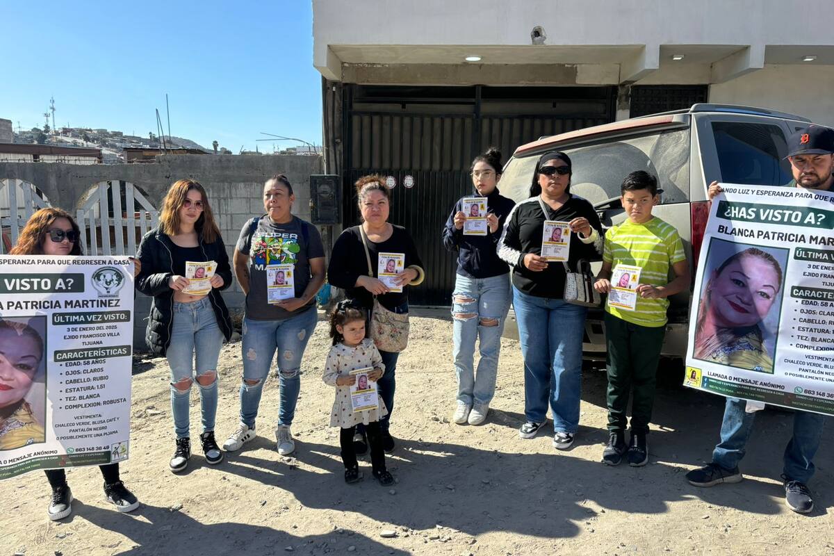 Entregan volantes de Blanca Patricia Martínez