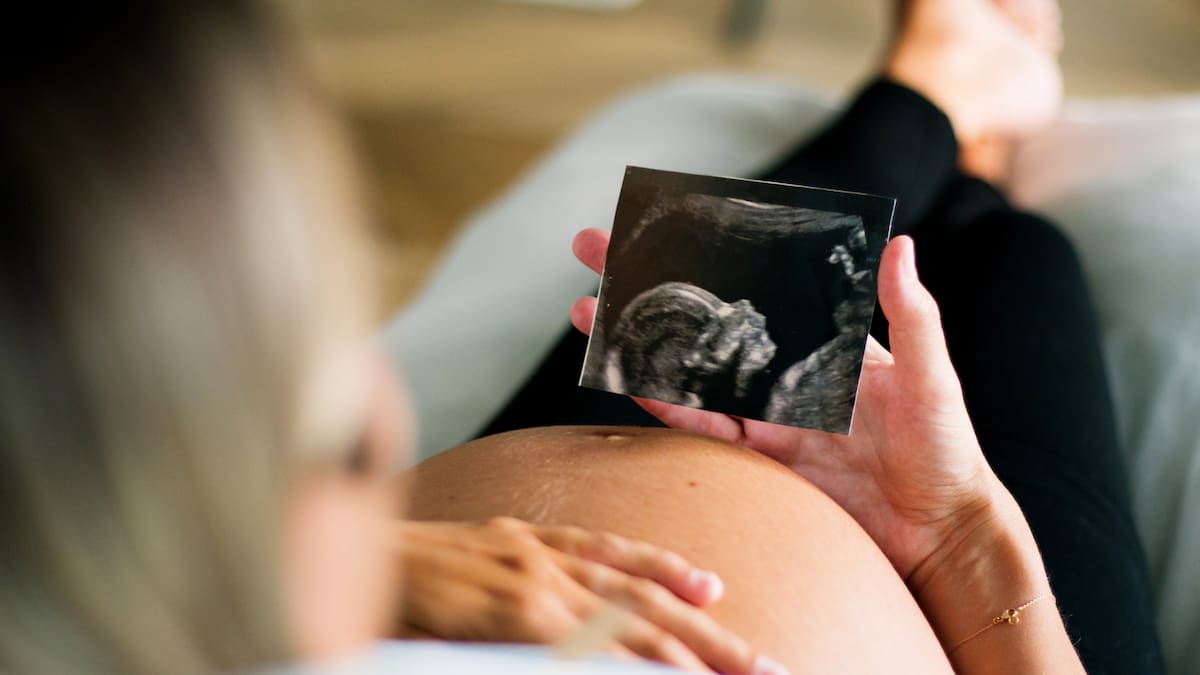 Un informe conjunto del Reino Unido e Italia advierte que los primeros 1.000 días de vida son clave para prevenir la obesidad infantil y promover una salud duradera/Foto: Canva
