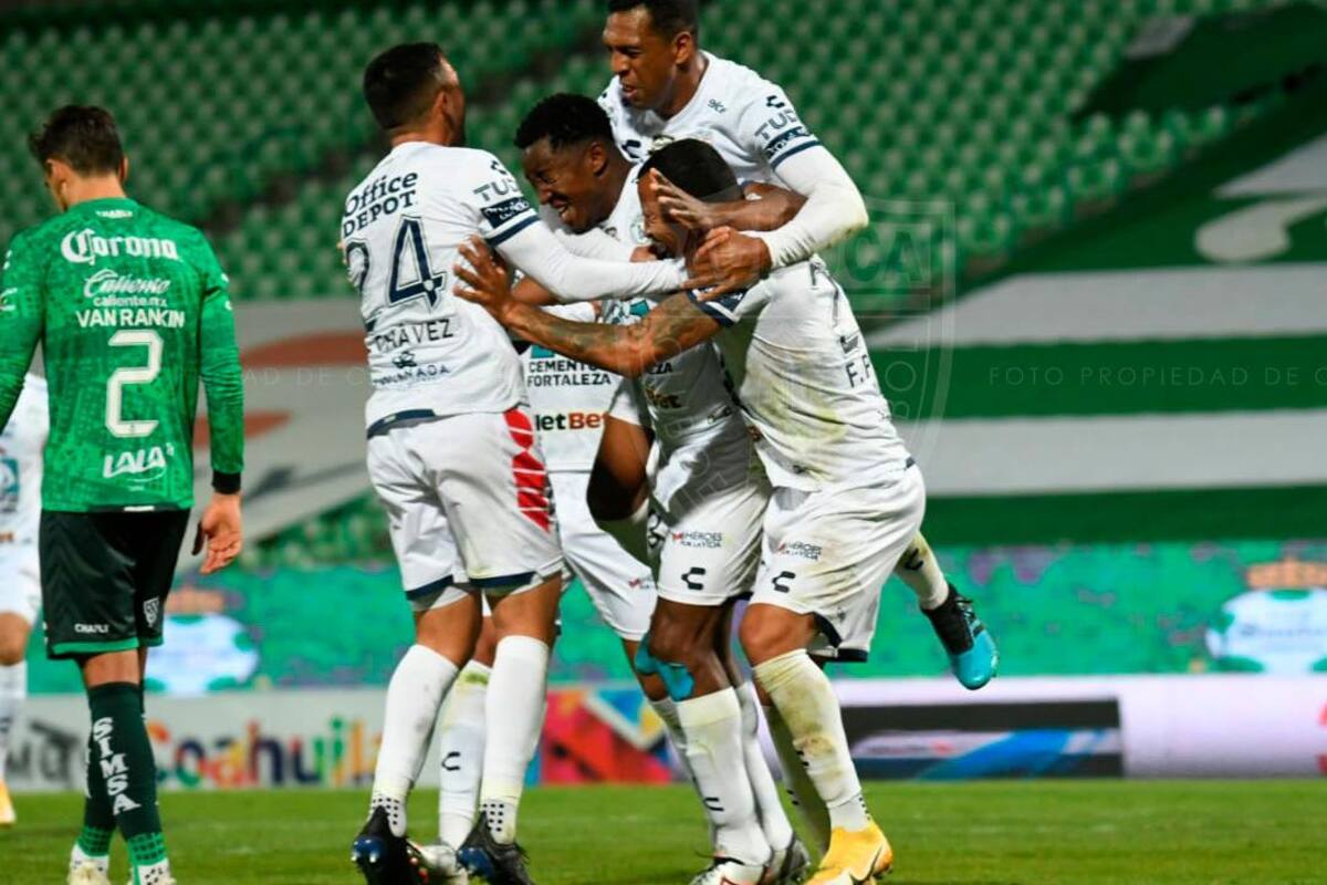 Los Tuzos golean al Santos y avanzan a cuartos de final