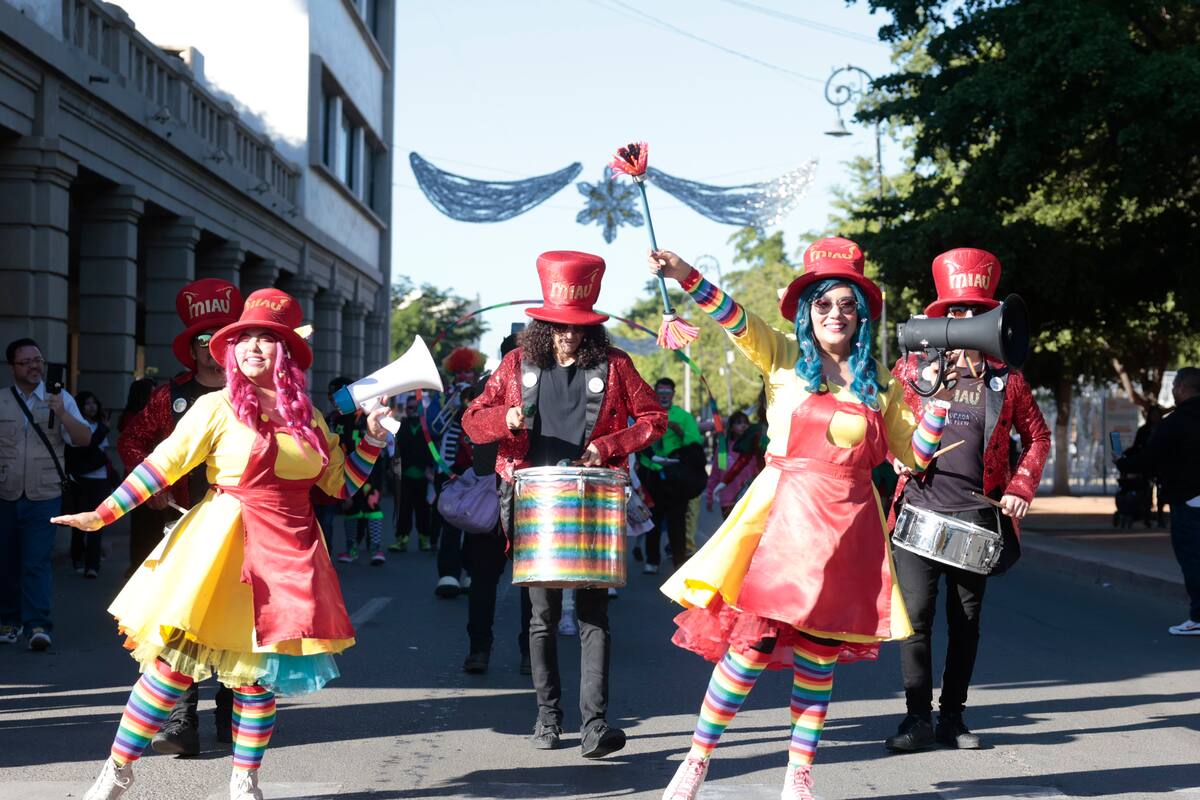 Festejan en Hermosillo Día del Payaso 2024 con tradicional desfile