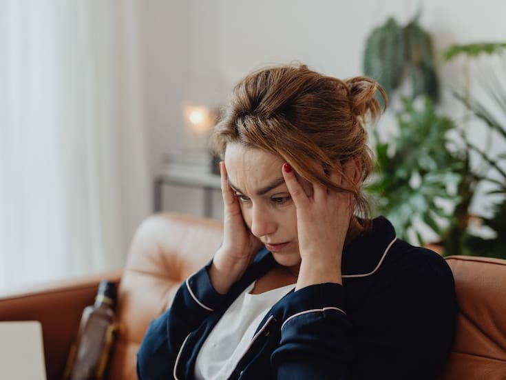 Estudio revela por qué el dolor crónico dura más en las mujeres que en los hombres; aseguran que no es cuestión de “carácter”