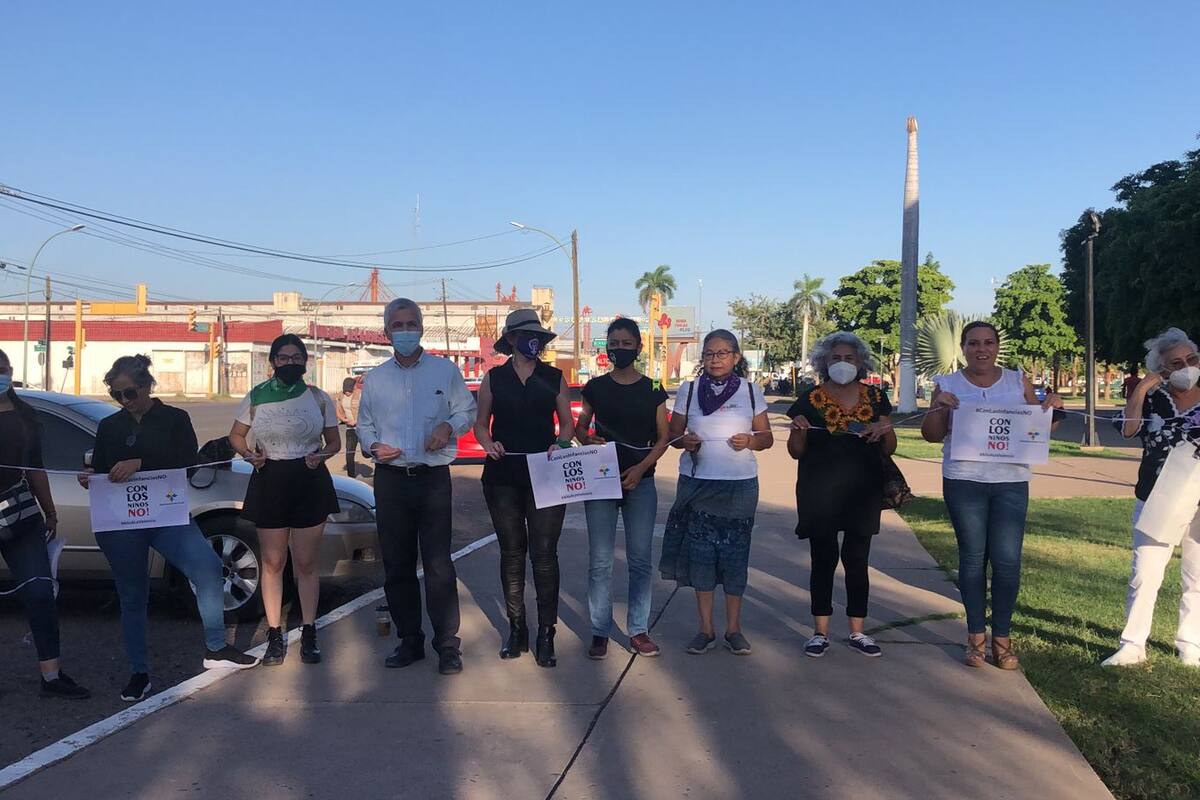 “Con las infancias no”; marchan por la paz en Ciudad Obregón