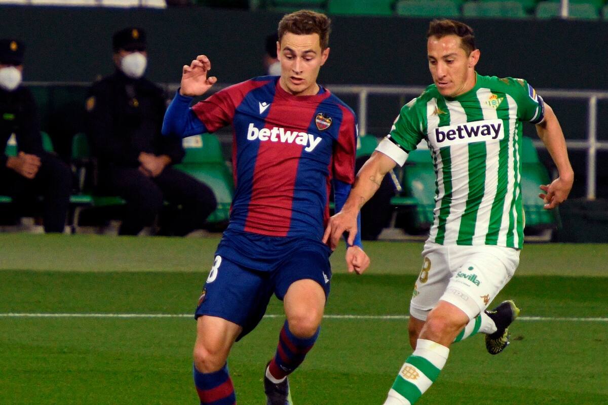 Con Guardado y Laínez como titulares, Real Betis derrota 2-0 al Levante