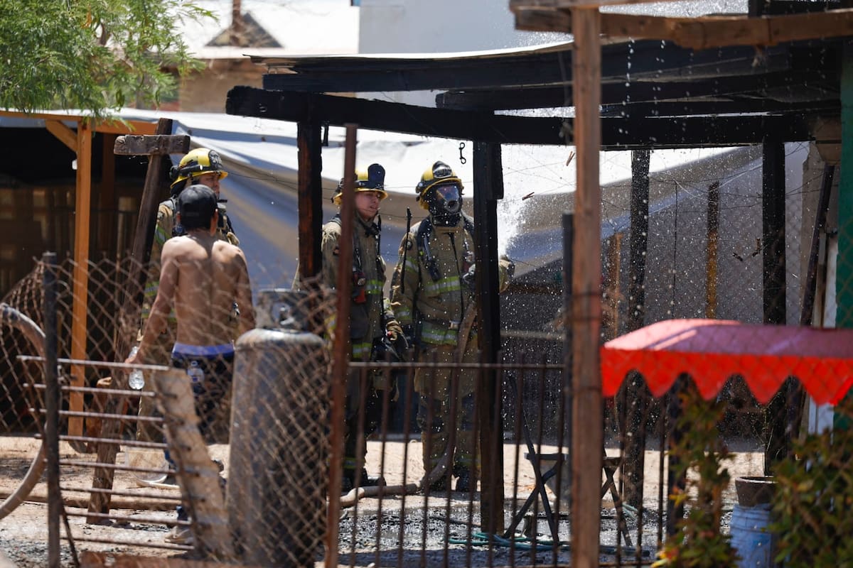 Incendio consume casa en la Santa Isabel