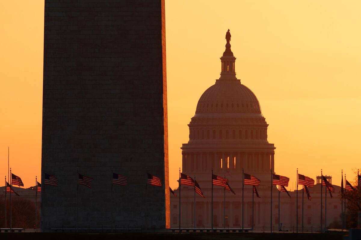 EU: Trump pide al Congreso aprobar paquete de estímulo ante emergencia