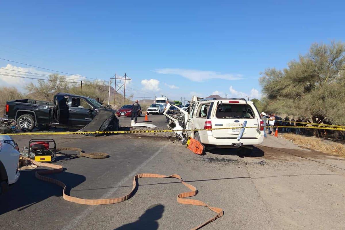Dos muertos deja choque de frente en carretera a Kino