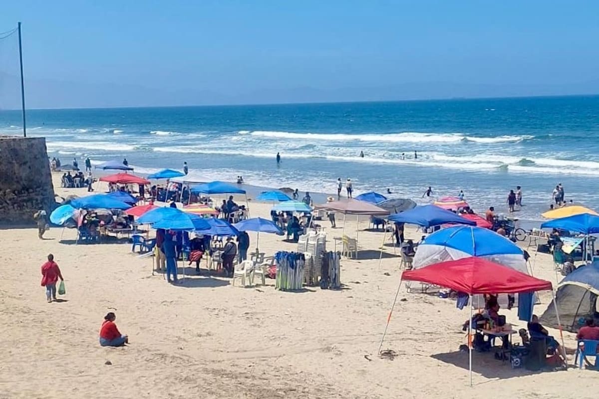 Rescatan a cinco personas en playas de Ensenada