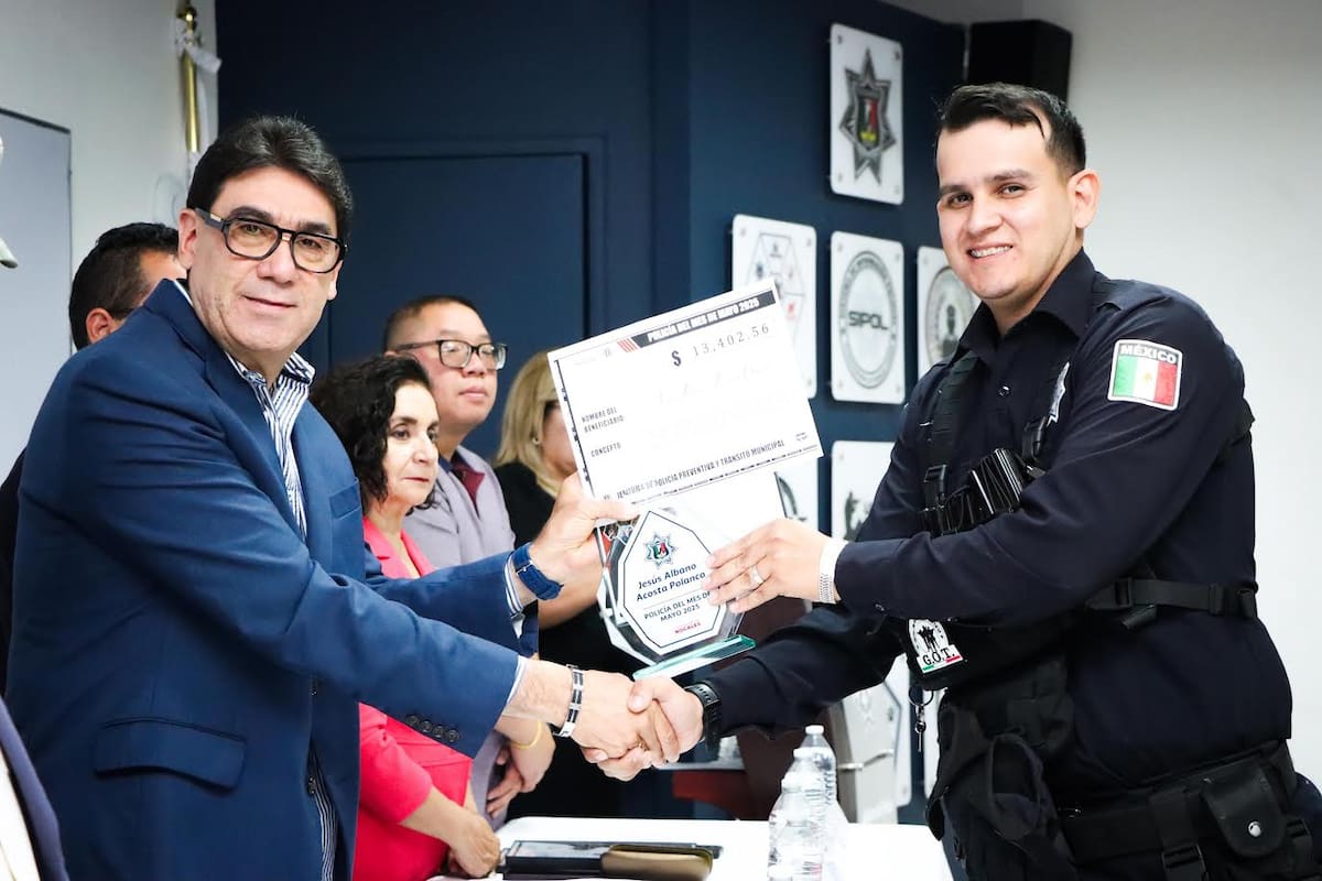 Incentivan a policías y bomberos destacados