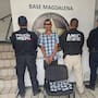 Presunto ladrón es capturado con 24 envoltorios de metanfetamina en Magdalena