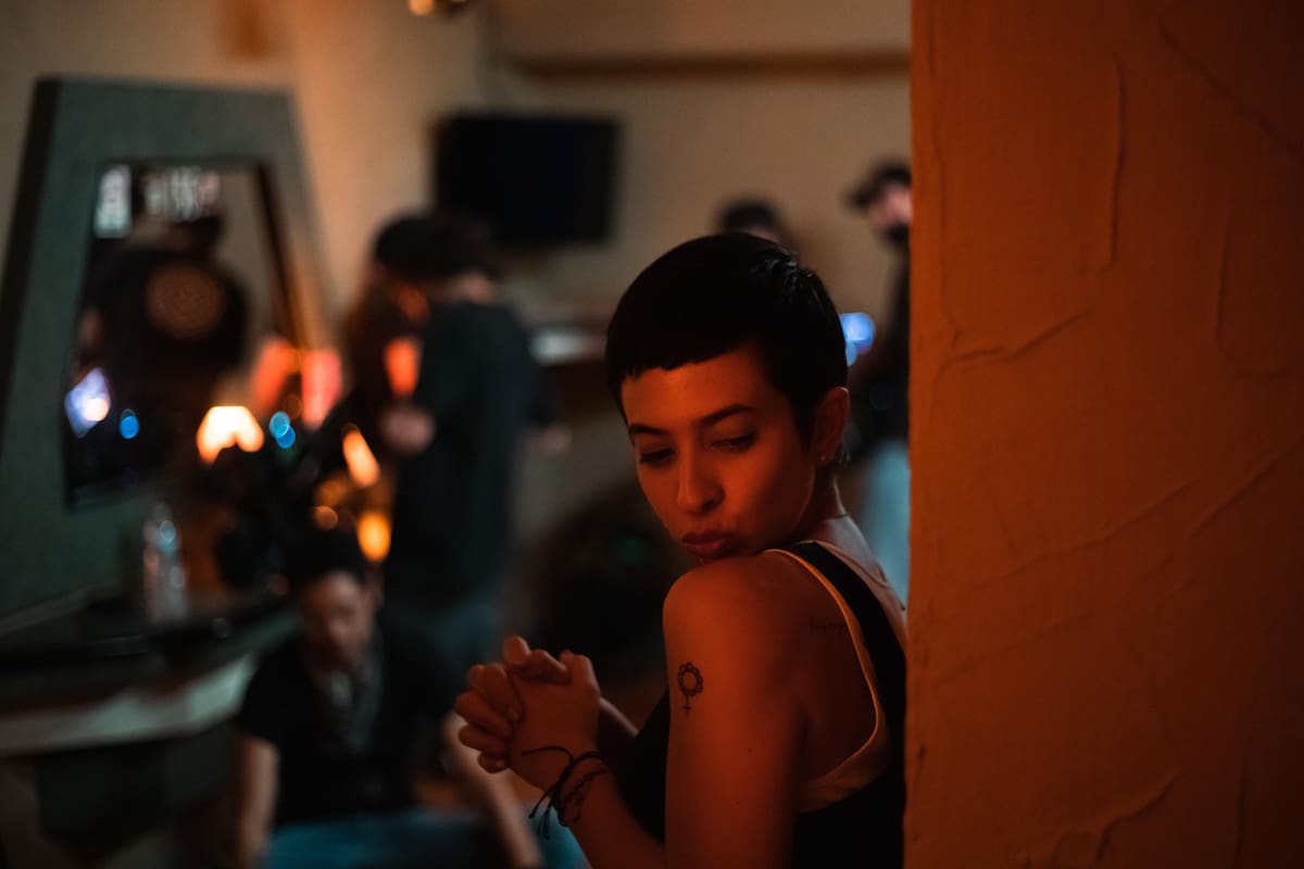 La actriz mexicalense Patricia Soto compartió su trayectoria en el teatro, cine y televisión, una carrera que, asegura, ha estado marcada por la resistencia, la adaptación y la constante búsqueda de nuevos proyectos creativos. Foto: Cortesía.