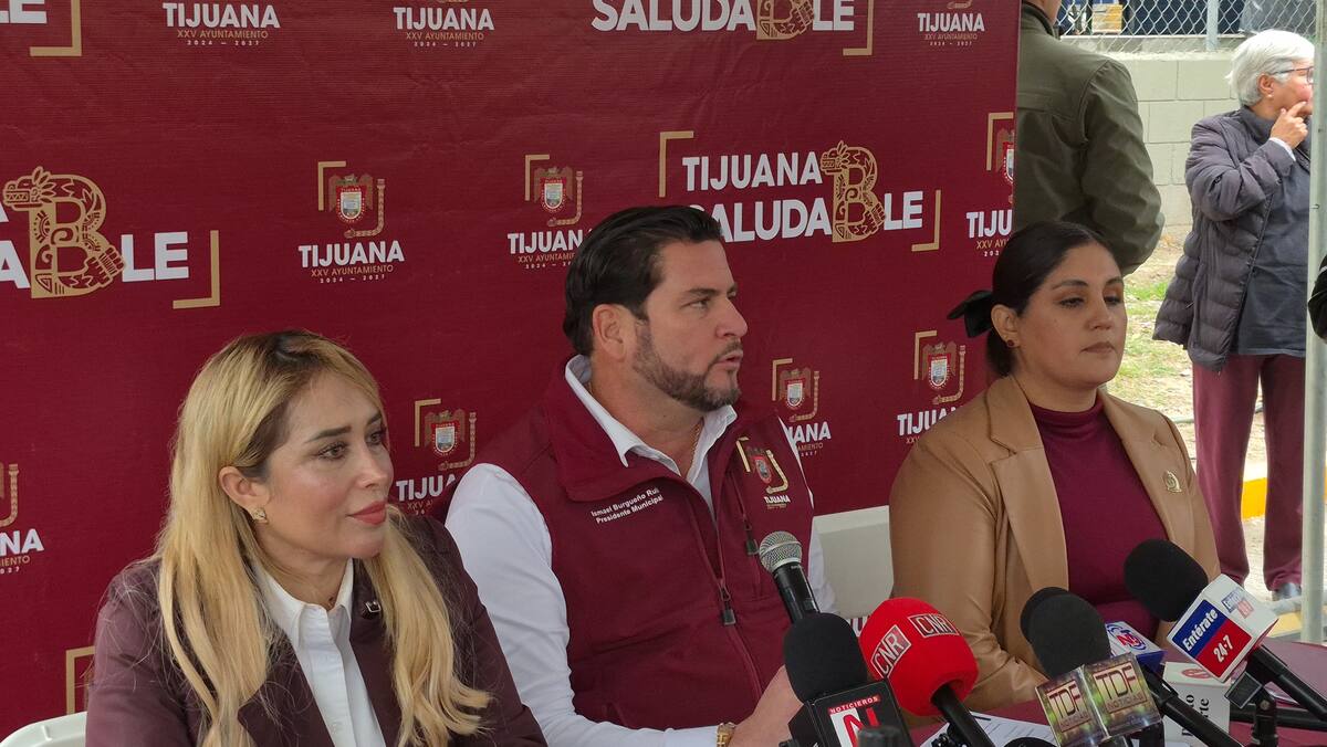 El presidente municipal Ismael Burgueño Ruiz, informó que el proyecto “Tijuana Saludable” contempla 11 clínicas en total. Foto: Michelle Castillo