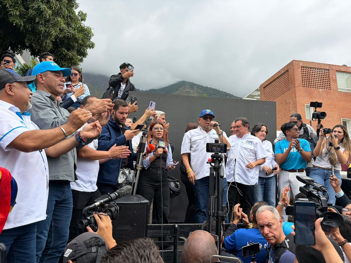 Opositores reabren sede de Vente Venezuela en Caracas y llaman a protestas pacíficas tras meses de cierre. | Foto: Vente Venezuela