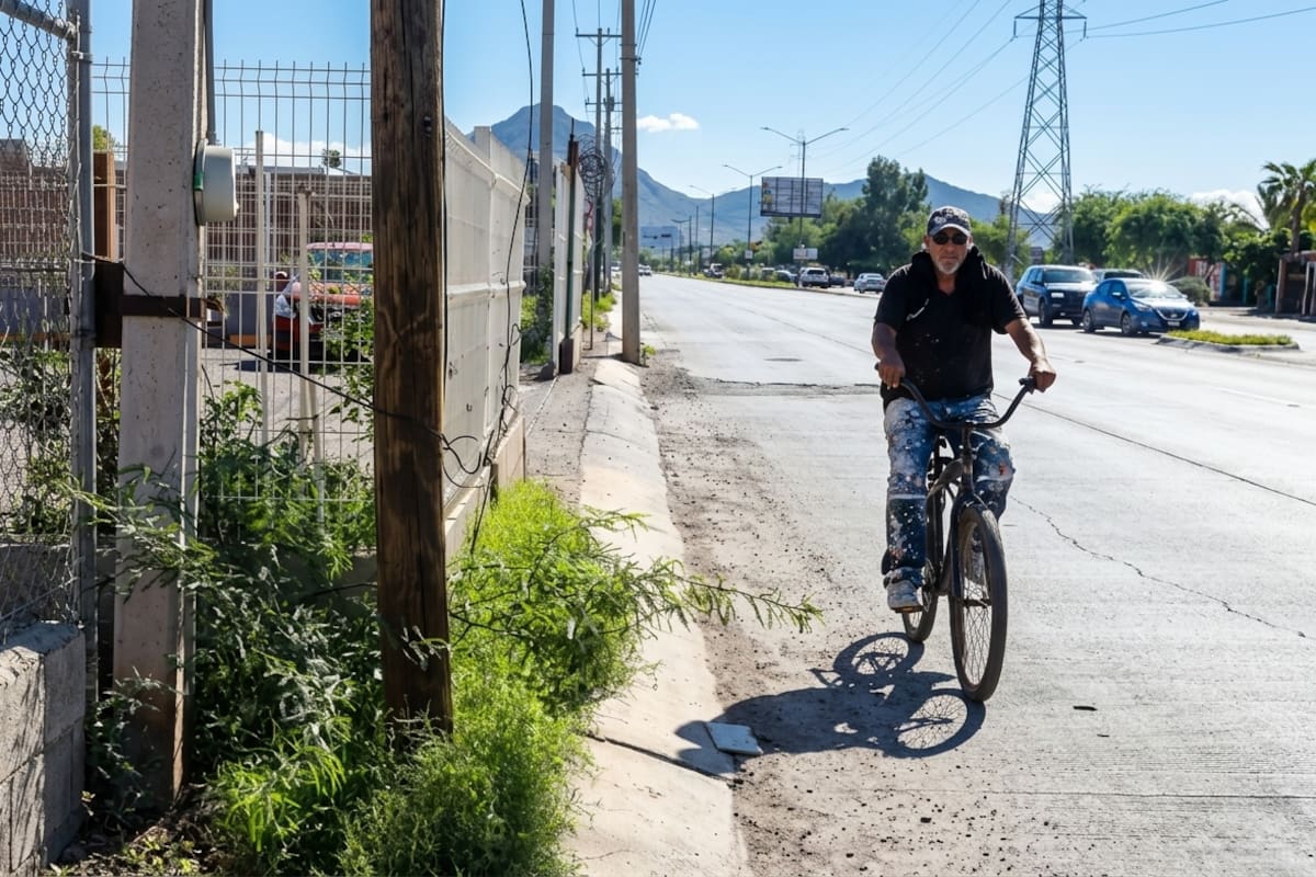 ¿Y las banquetas? Caminar en Hermosillo es un reto