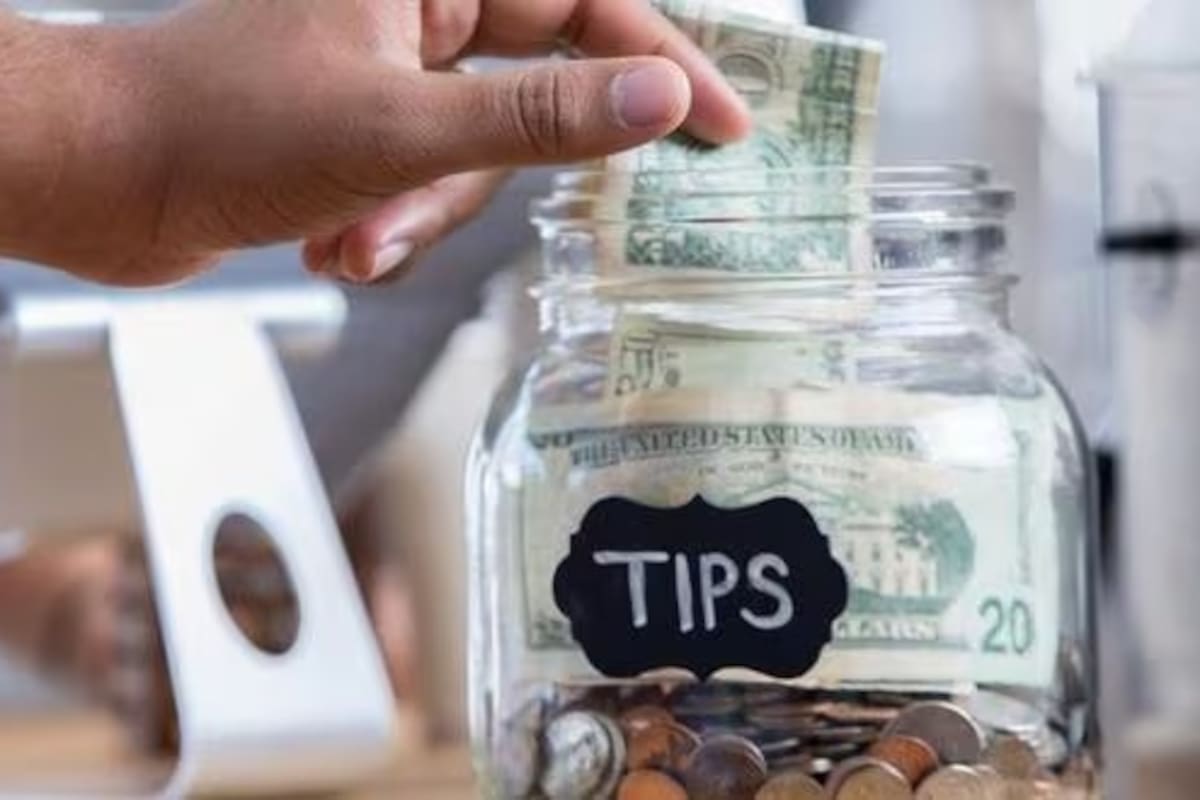 ¿Deberías dejar propina cuando pides comida para llevar? Joven desata debate en redes