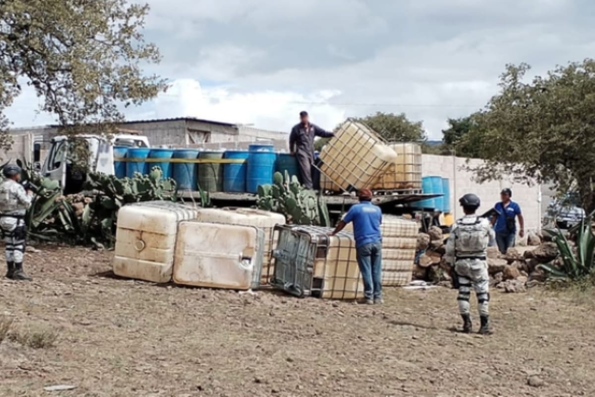 En Tabasco, aseguran más de un millón de litros de huachicol; hay un detenido