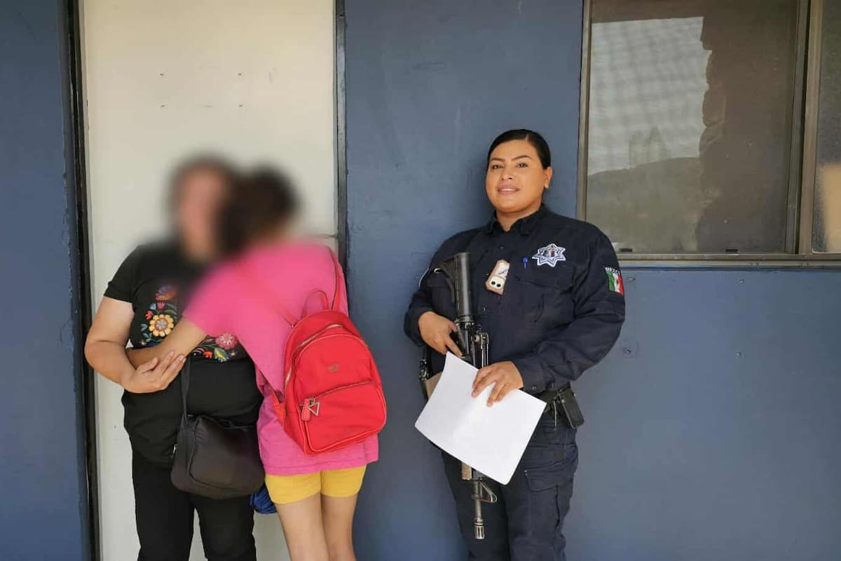 Ciudadanos y policías evitan extorsión a menor de edad