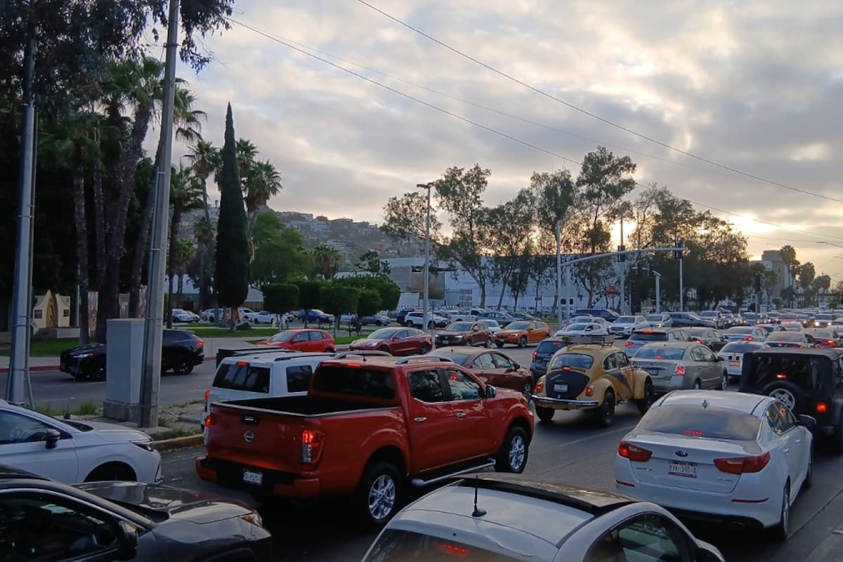 Garitas de Tijuana hoy: fila hacia San Ysidro colapsa Zona Río este lunes