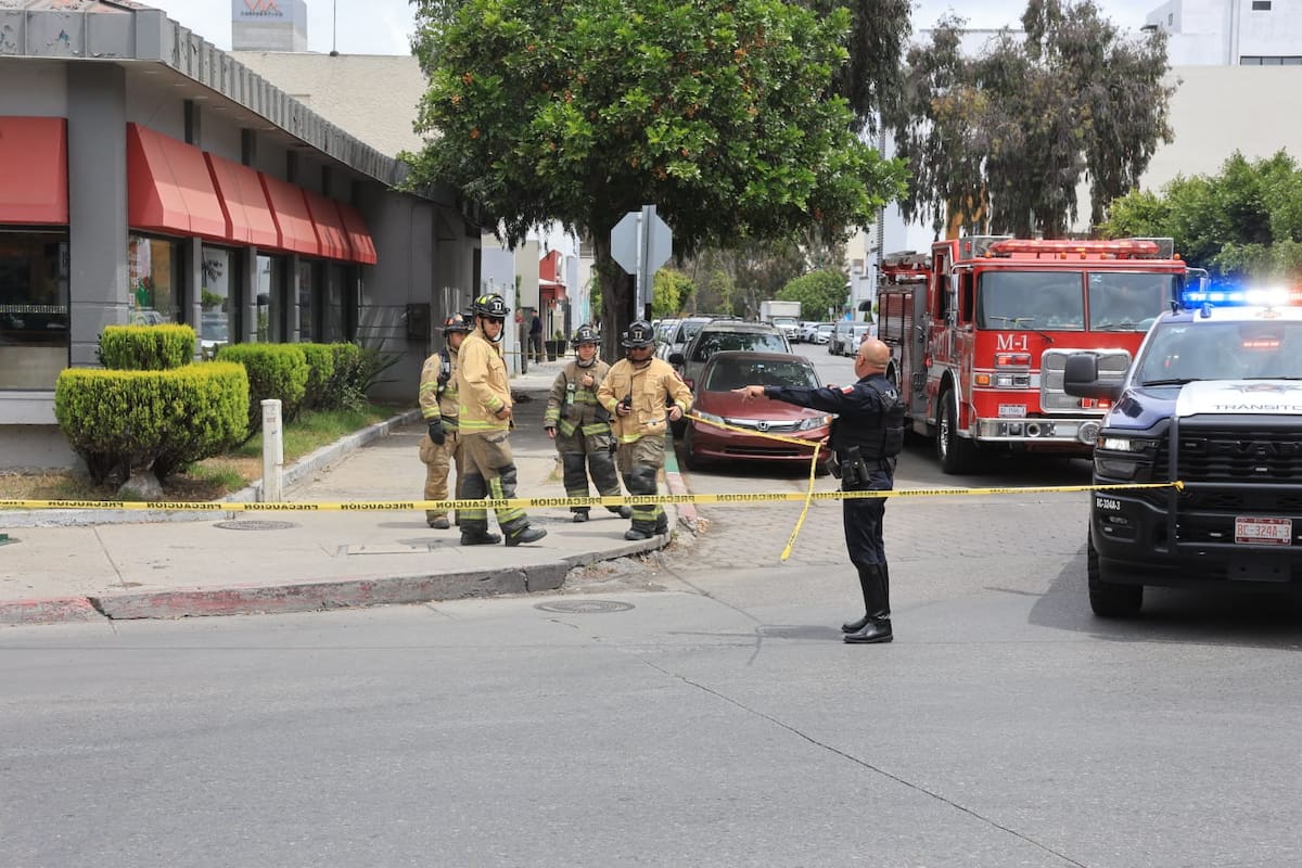 Explosión de alcantarilla en zona río de Tijuana moviliza a las autoridades