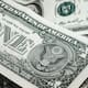 El valor del dólar se encuentra en 17.00