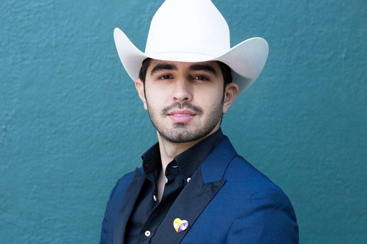 Joss Favela se conecta con su yo interior