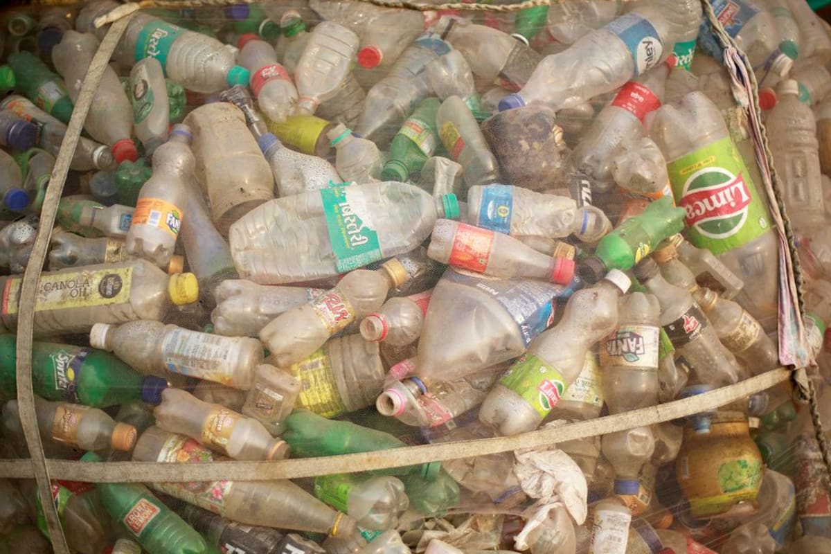 India: Para combatir la contaminación, el país prohíbe el plástico de un solo uso