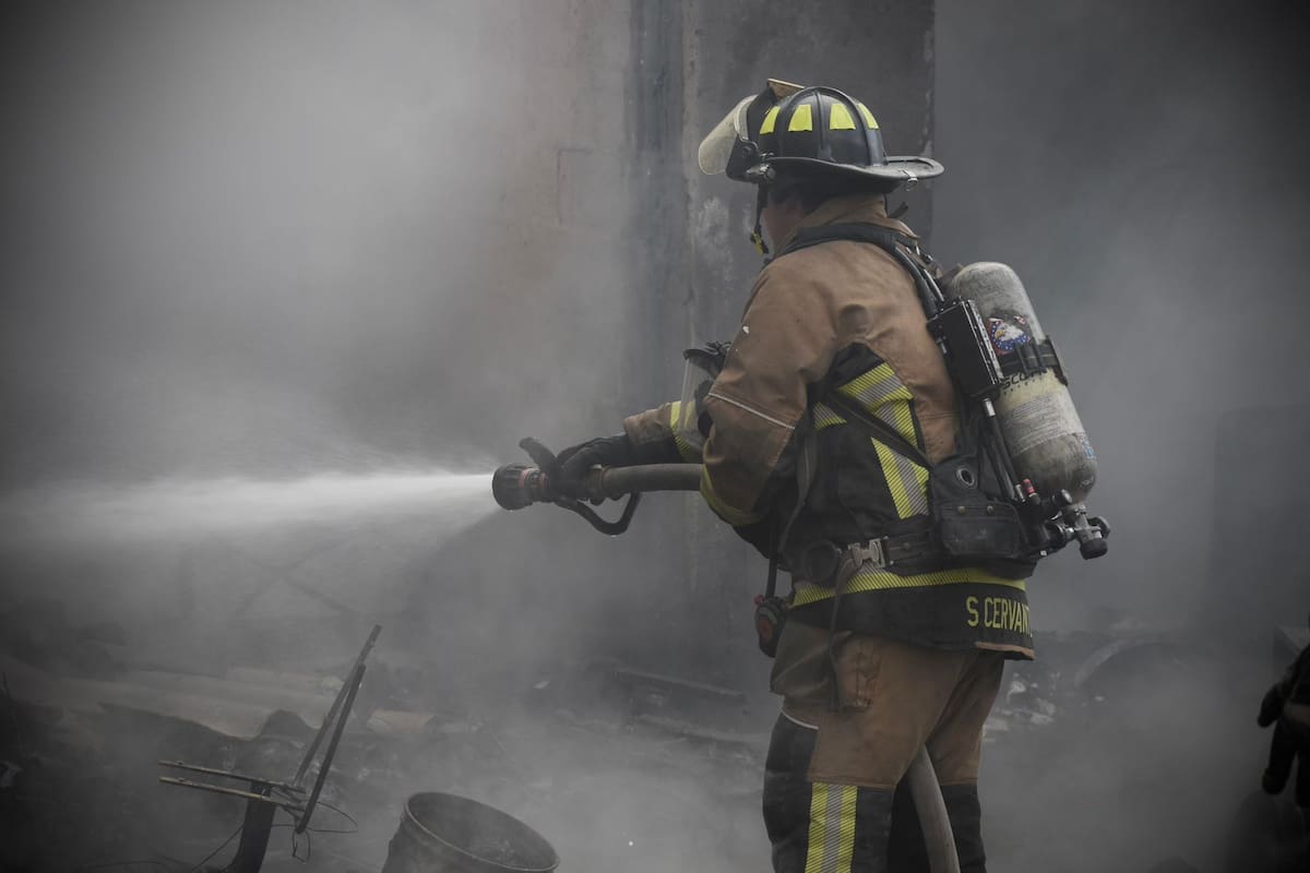 Una vivienda destruida y otra dañada tras incendio en Xicoténcatl Alemán