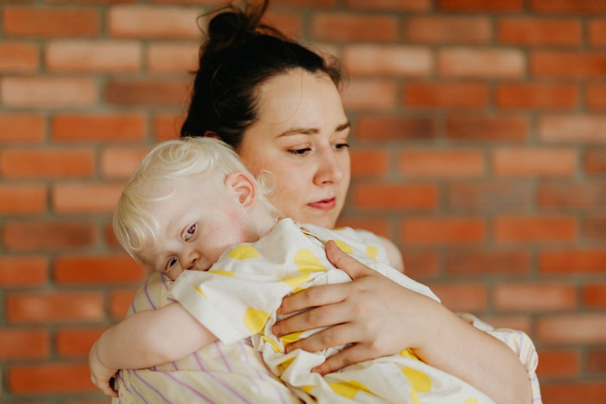 Los bebés ya tienen expectativas sobre sus padres desde el primer año de vida, según estudio