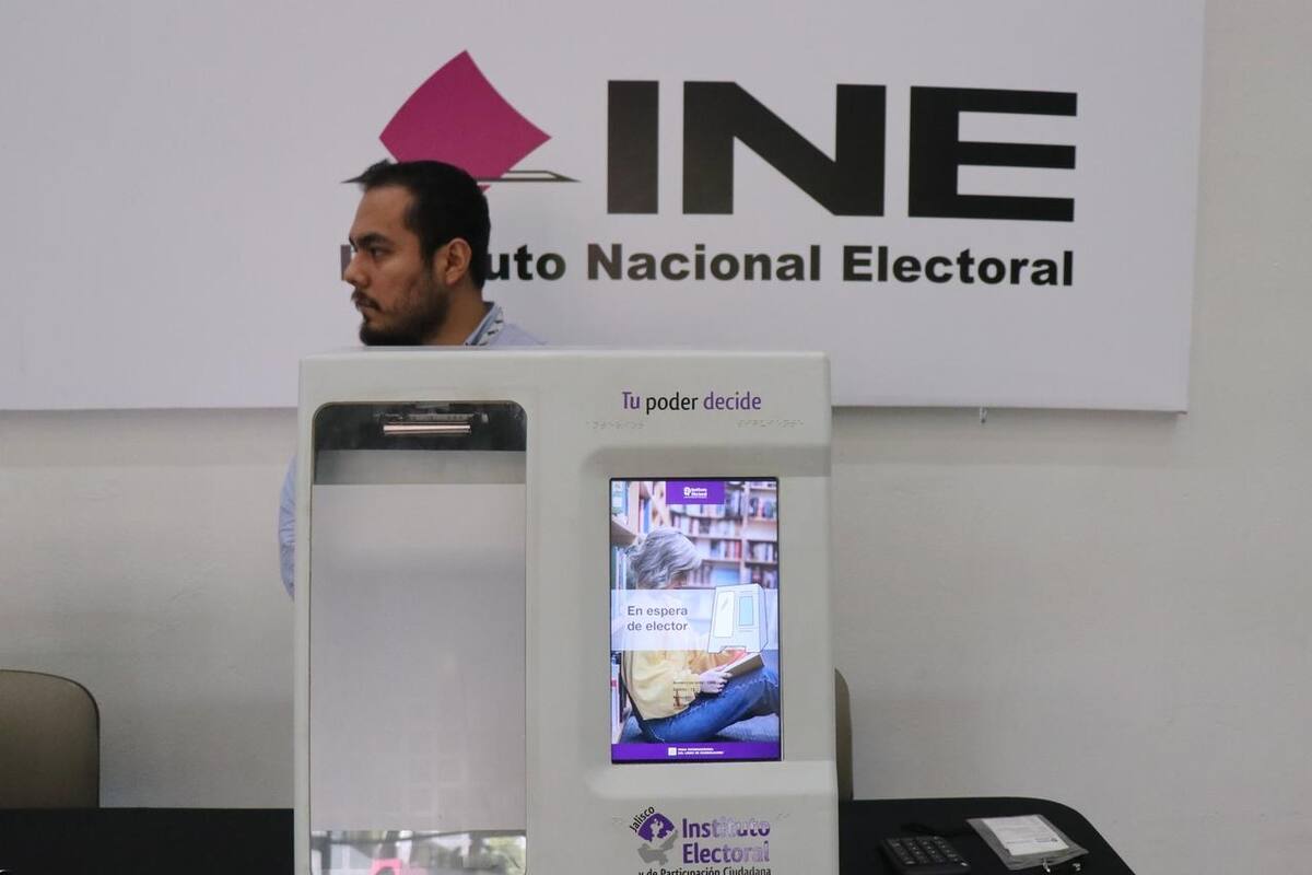 Vinculan a proceso a cuatro funcionarios del INE tras contratación millonaria irregular