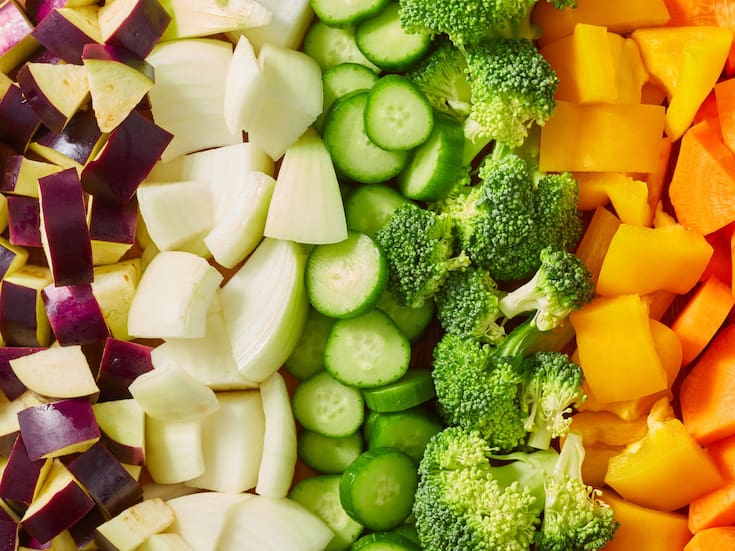 No solo es agua: los alimentos que también ayudan a mantenerte hidratado