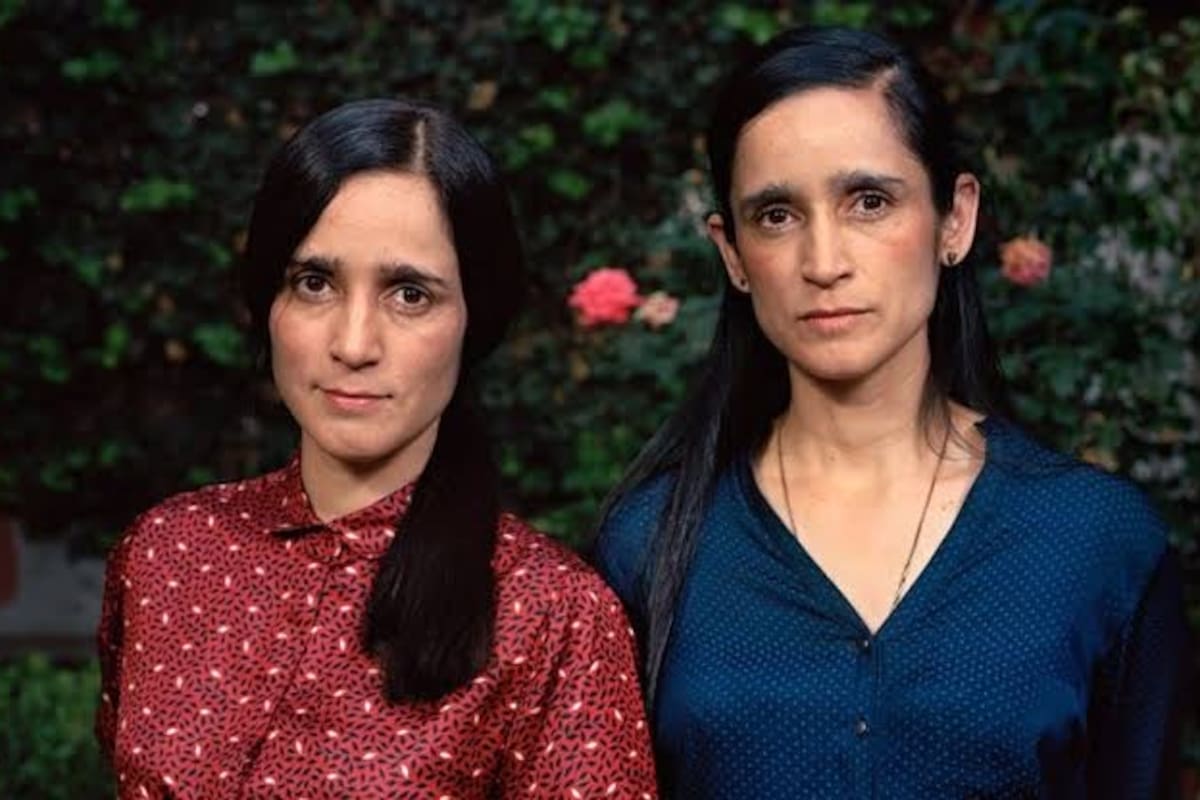 Cumplen Julieta e Yvonne Venegas 50 años