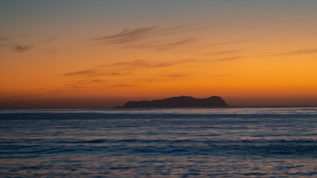Un estudio publicado en la revista Nature advierte que el aumento del nivel del mar por el cambio climático ha sido subestimado por la ciencia y podría ser en promedio 30 centímetros mayor a lo previsto.
