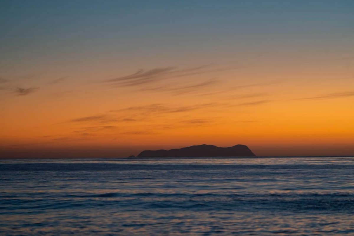 Un estudio publicado en la revista Nature advierte que el aumento del nivel del mar por el cambio climático ha sido subestimado por la ciencia y podría ser en promedio 30 centímetros mayor a lo previsto.