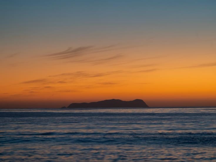 Un estudio publicado en la revista Nature advierte que el aumento del nivel del mar por el cambio climático ha sido subestimado por la ciencia y podría ser en promedio 30 centímetros mayor a lo previsto.