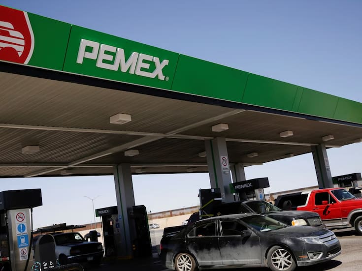 Llenar el tanque en México puede costar más de mil pesos, mientras en Estados Unidos el mismo combustible suele ser mucho más barato: la brecha entre ambos países sigue creciendo