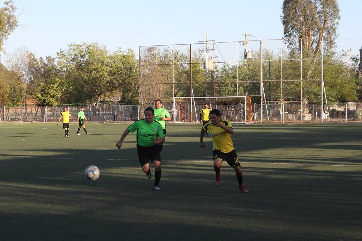 Nace nuevo circuito de futbol en Hermosillo para 45 años y más