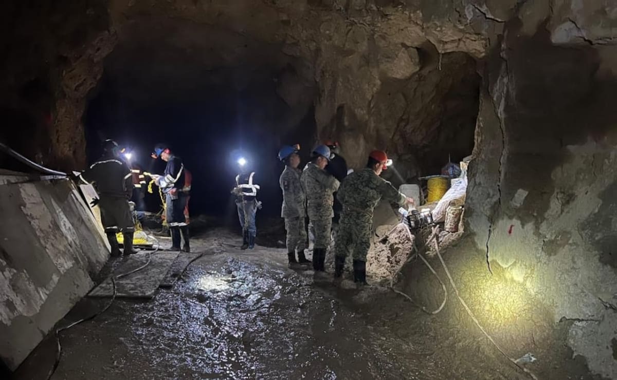 Continúan los trabajos para rescatar a mineros atrapados en mina de Santa Fe en Sinaloa (04/04/2026). | Crédito: Especial/El Universal