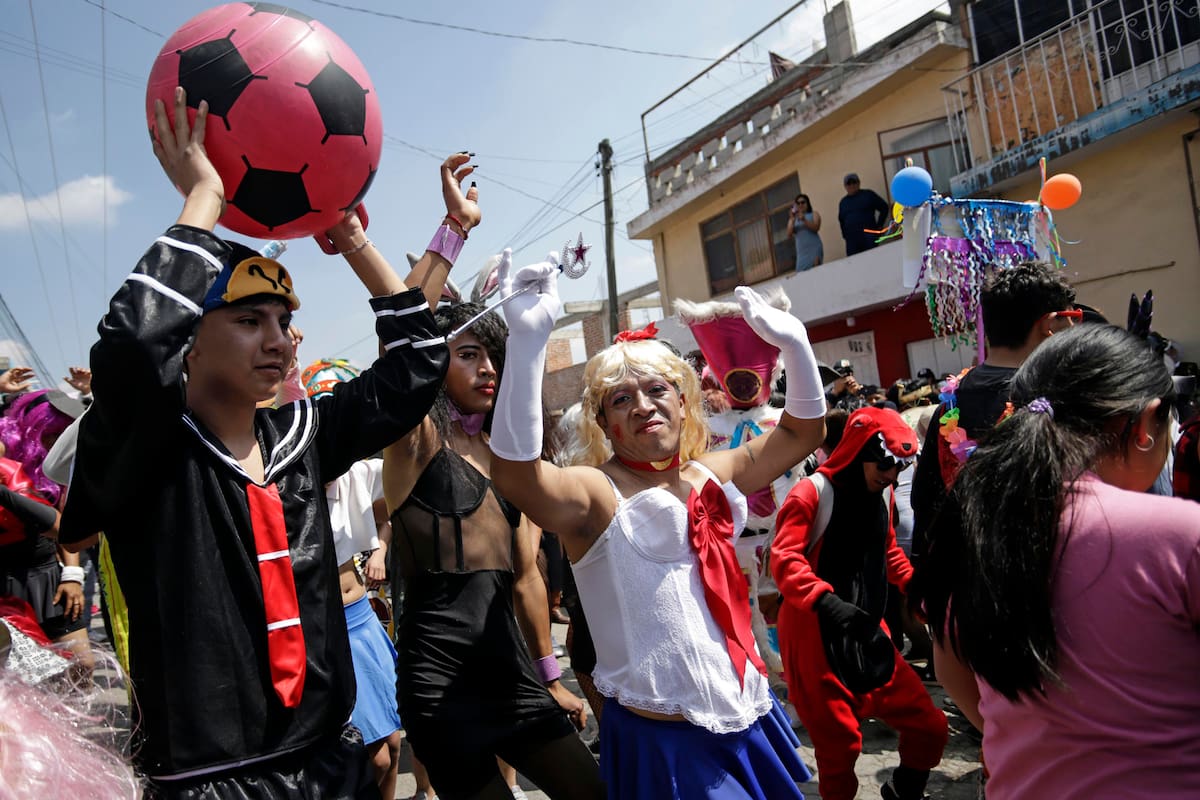 El 'Carnaval de Las Locas', una tradición que perdura en el centro de México. // Foto: Especial/EFE/Hilda Ríos