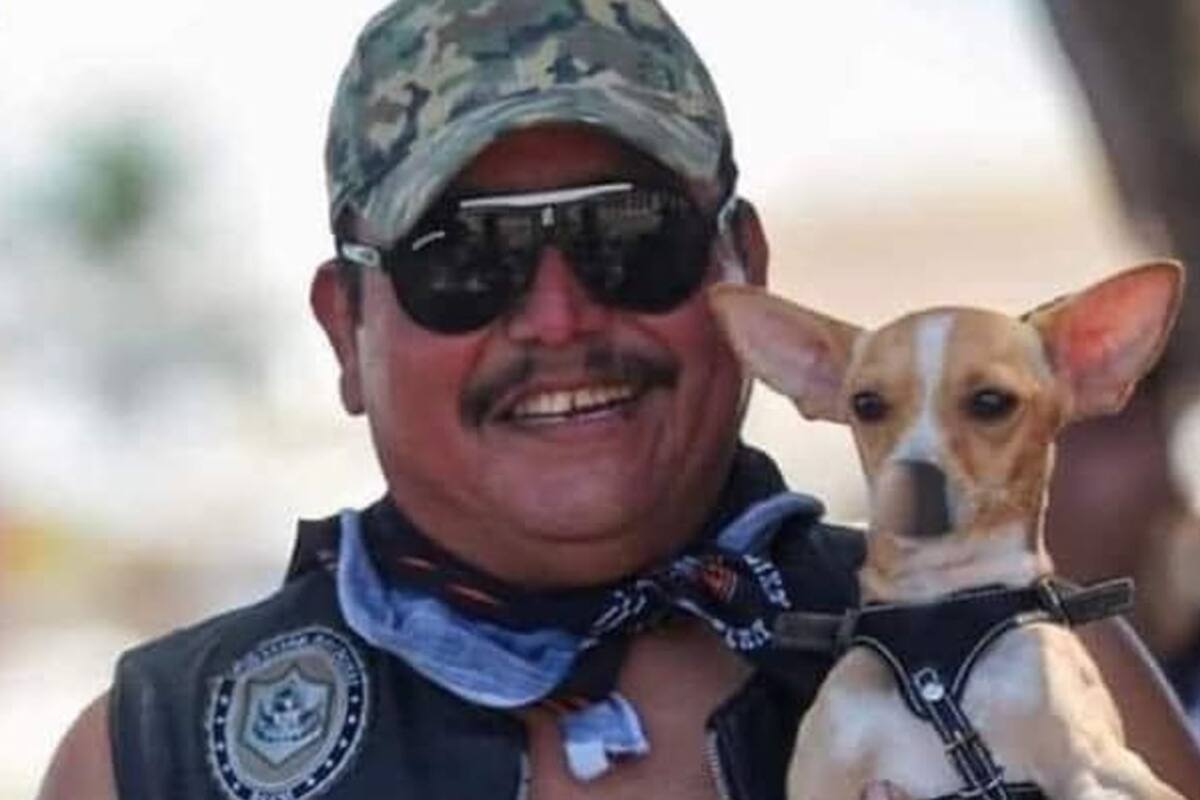 Encuentran a perrito de motociclista fallecido en Reynosa y lo llevan al funeral