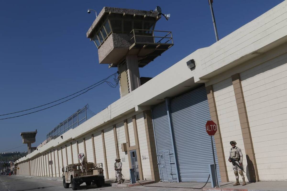 Emiten sus votos desde la cárcel