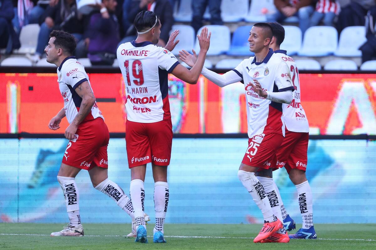 ¡Sin Gago! Las Chivas se reconcilian con la victoria tras un mes sin ganar