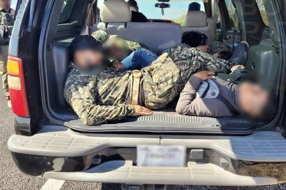 Migrantes ocultos en la cajuela; Patrulla Fronteriza de Yuma arresta a 3 estadounidenses